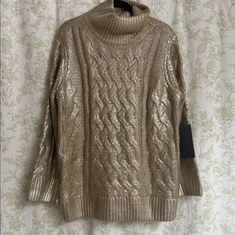 Pomander Place cozy cable